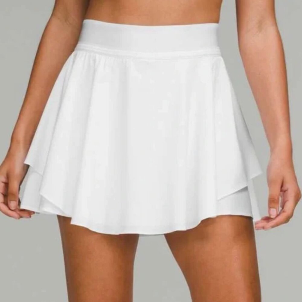 Lululemon Court Rival Tennis Skirt in White - Size 6
